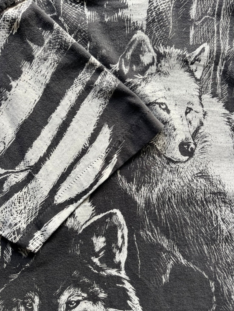 90's AOP Wolf Tee